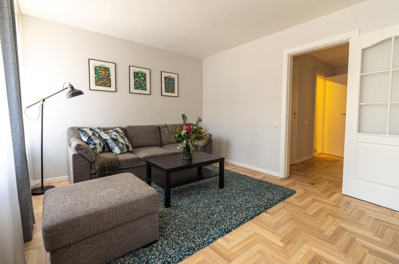 Lovely Apartment In The City Center Kaunas Esterno foto